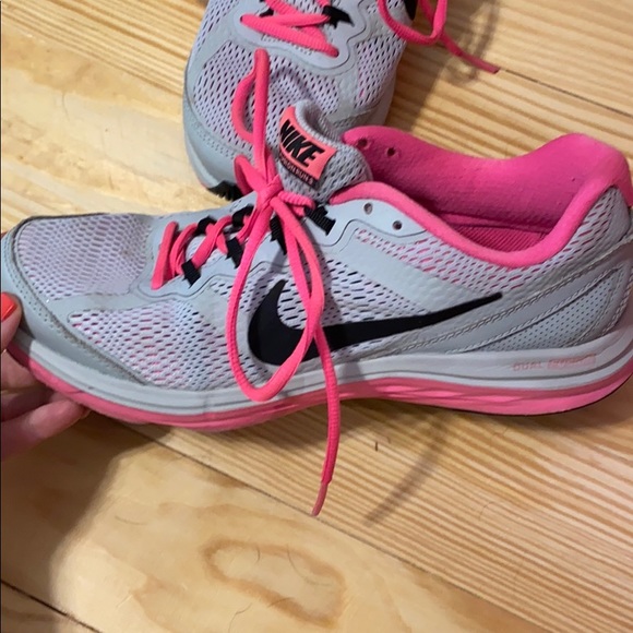 Grey & pink Nike Dual Fusion Run 3 Sneakers - Picture 2 of 4